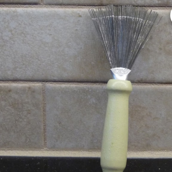 Mustache and Bread brush - Picture 5 of 6